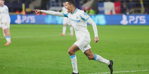 开云中国-疯狂的9-0！1人帽子戏法+造5球，欧冠球队踢疯了强势晋级