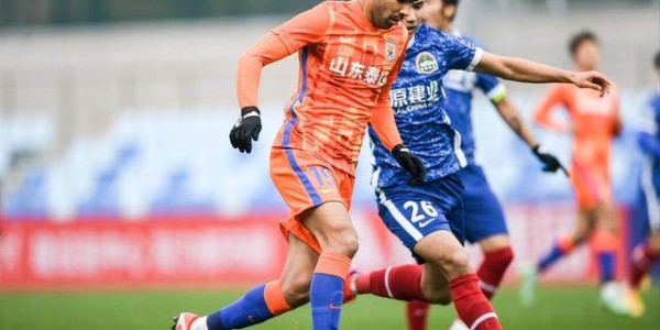 开云中国-双线10连胜 德尔加多进球助泰山半只脚进半决赛