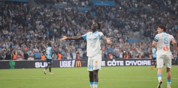 开云中国-疯狂的9-0！1人帽子戏法+造5球，欧冠球队踢疯了强势晋级