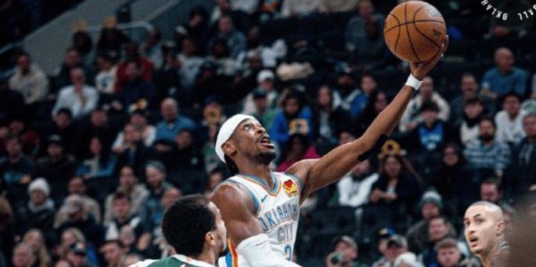 开云移动端-55分+40分+46分！NBA历史首人！本赛季的MVP，悬念不大了